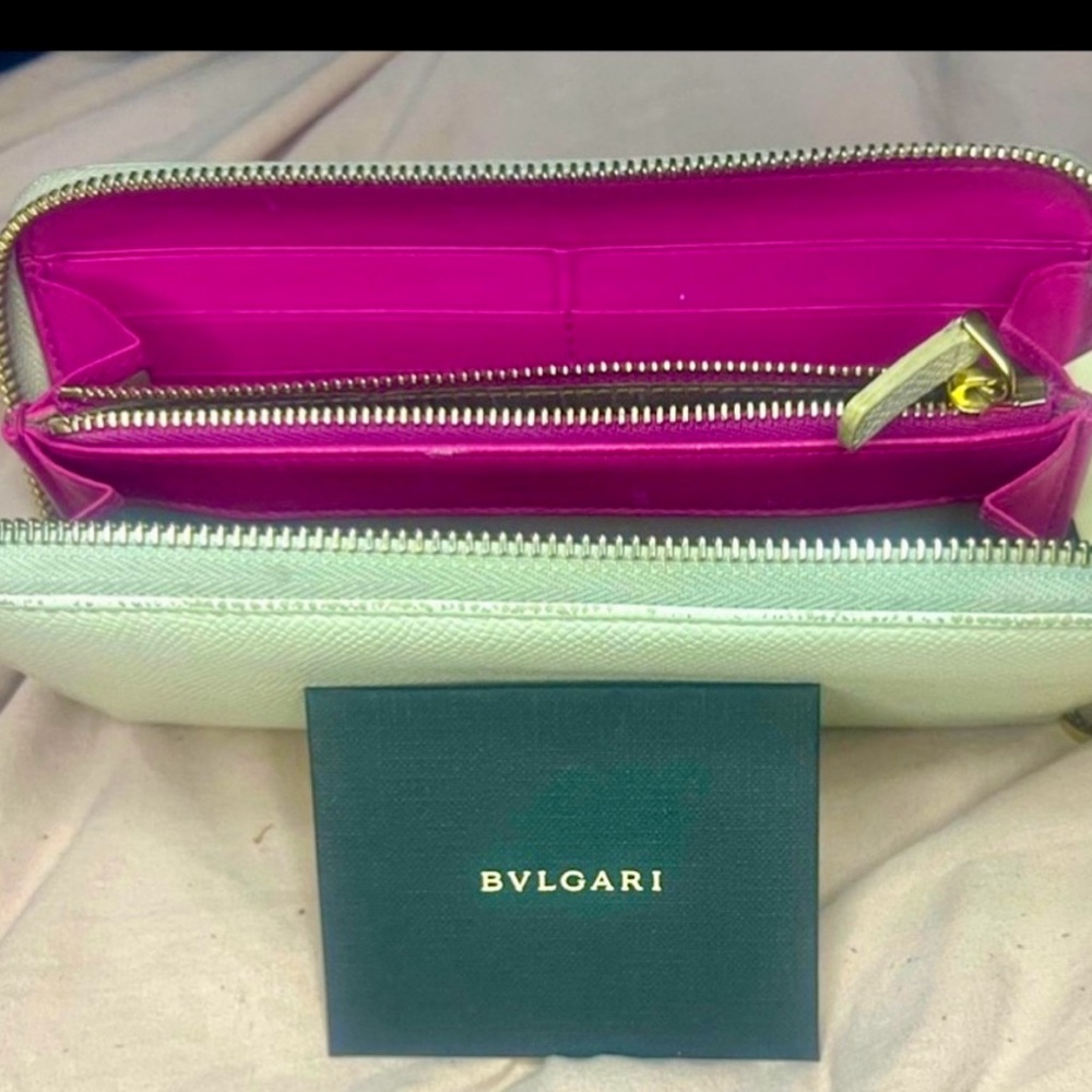 Bvlgari pink&cream pebbled leather long zippy wallet